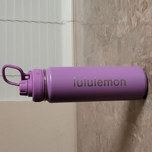 Lululemon water bottle